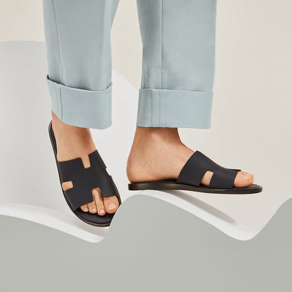 Hermès Izmir sandal 'Marine'